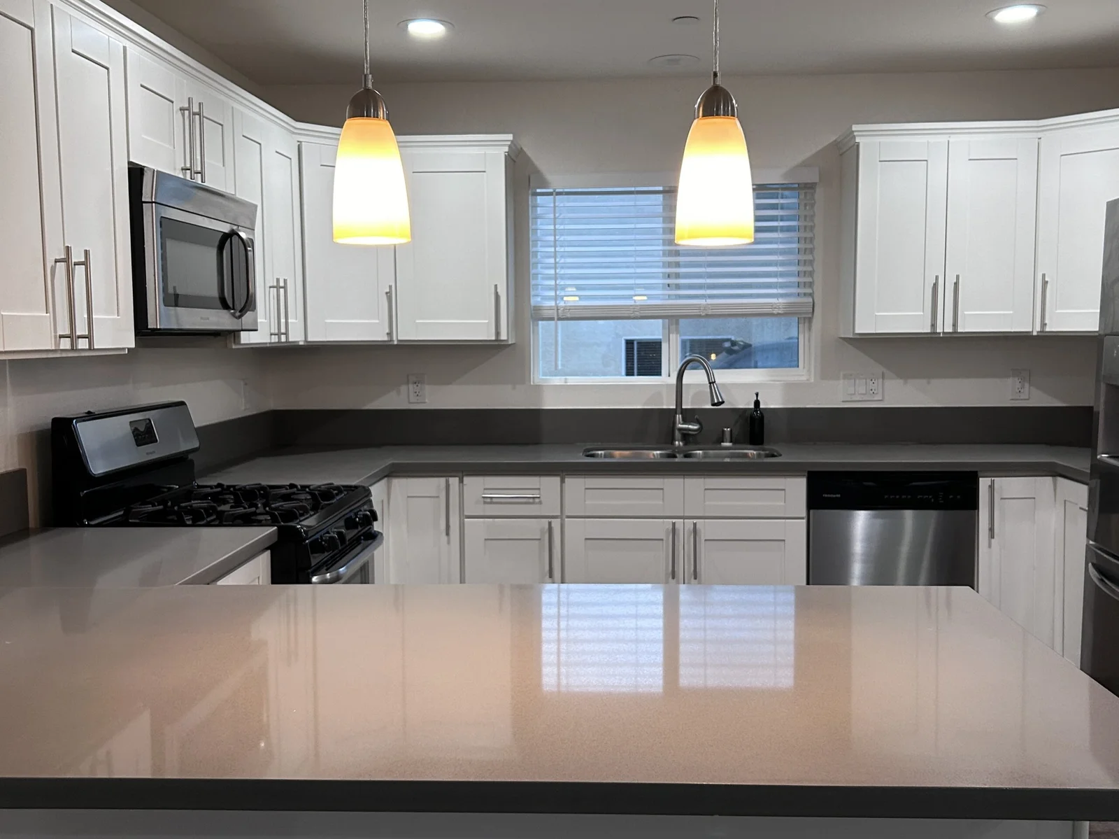 Professional house cleaning service for a Rancho San Diego, CA ranch-style home