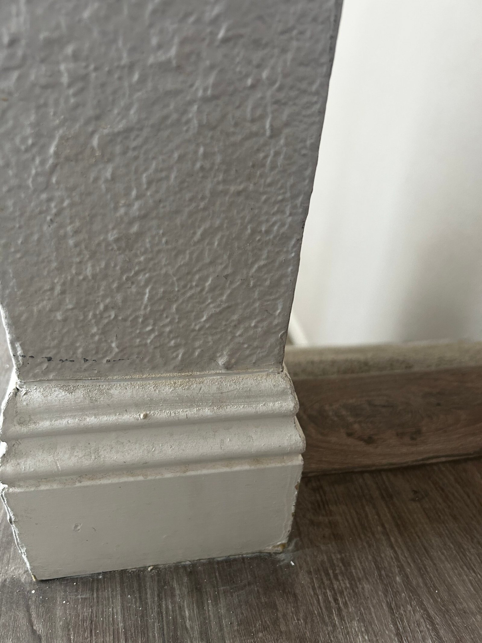 Baseboard and detail cleaning by Suddenly Clean in Alpine, CA