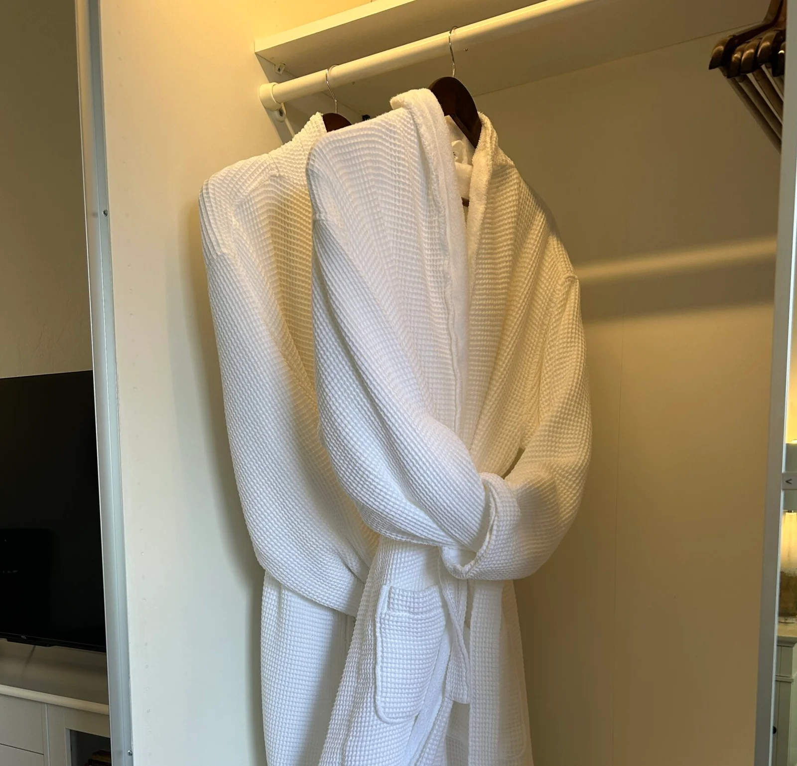 Vacation rental cleaning service in San Diego Airbnb living room